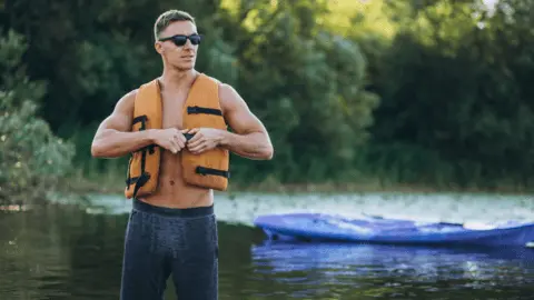 Is It Illegal To Kayak Without A Life Jacket? Understanding The Law! 1